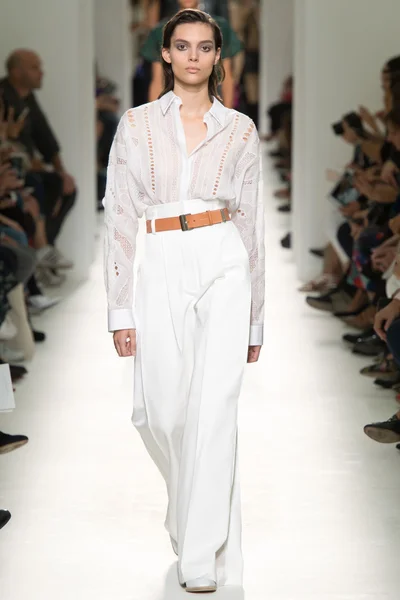 Look 22